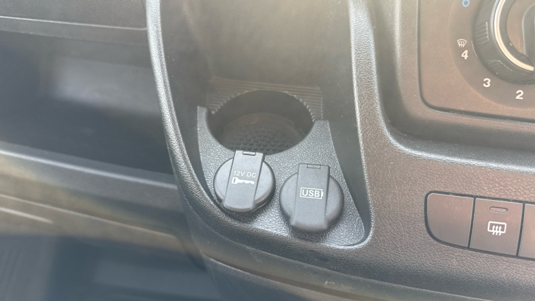 Vauxhall Movano 3500 L3 Diesel Fwd 2.2 Turbo D 140ps H2 Van Dynamic